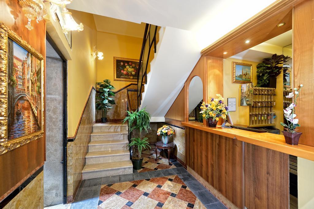 Hotel Citta Di Milano Венеция Экстерьер фото