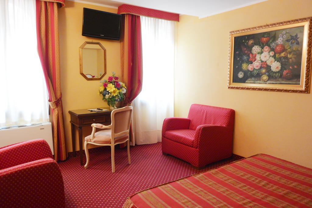 Hotel Citta Di Milano Венеция Экстерьер фото