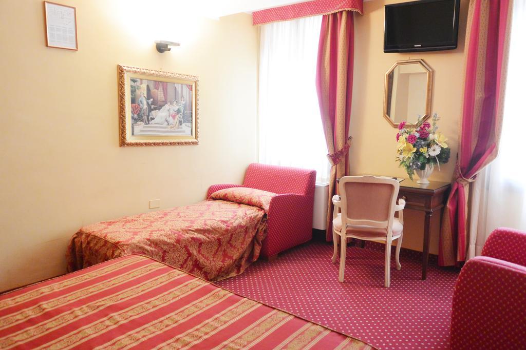 Hotel Citta Di Milano Венеция Экстерьер фото