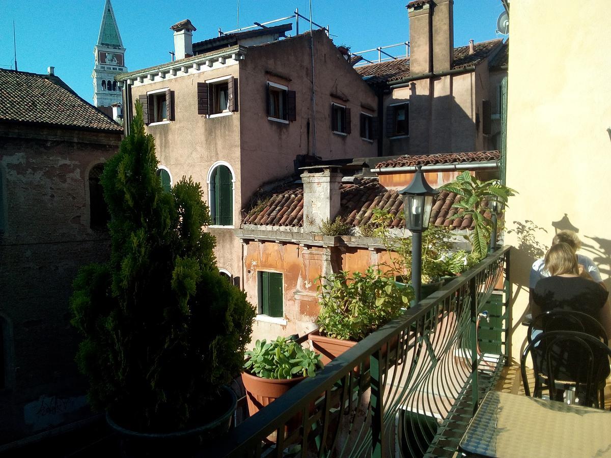 Hotel Citta Di Milano Венеция Экстерьер фото